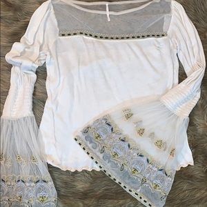 Free people top with super trendy bell sleeves